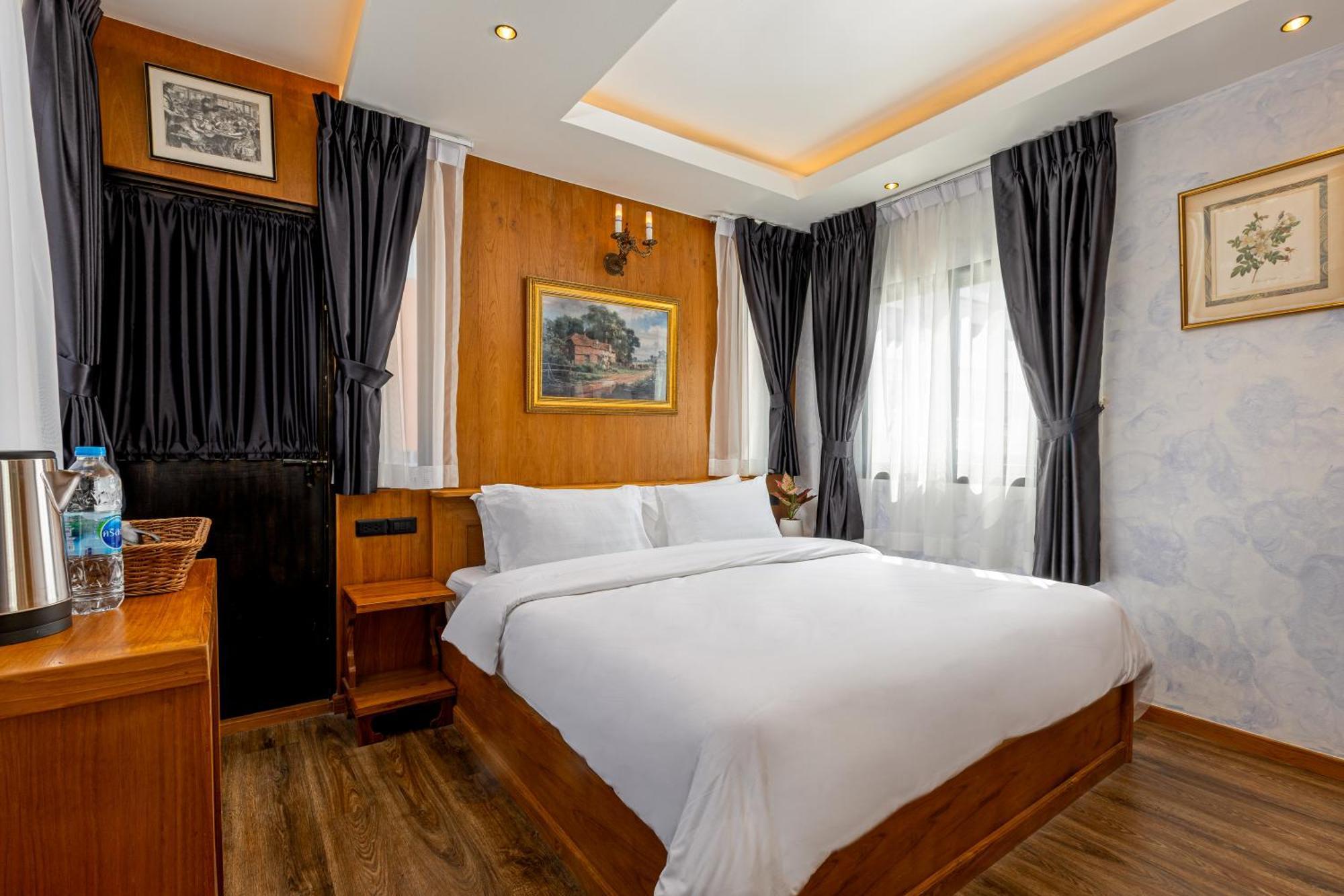 Hotel Twelve 8 Boutique House Phuket