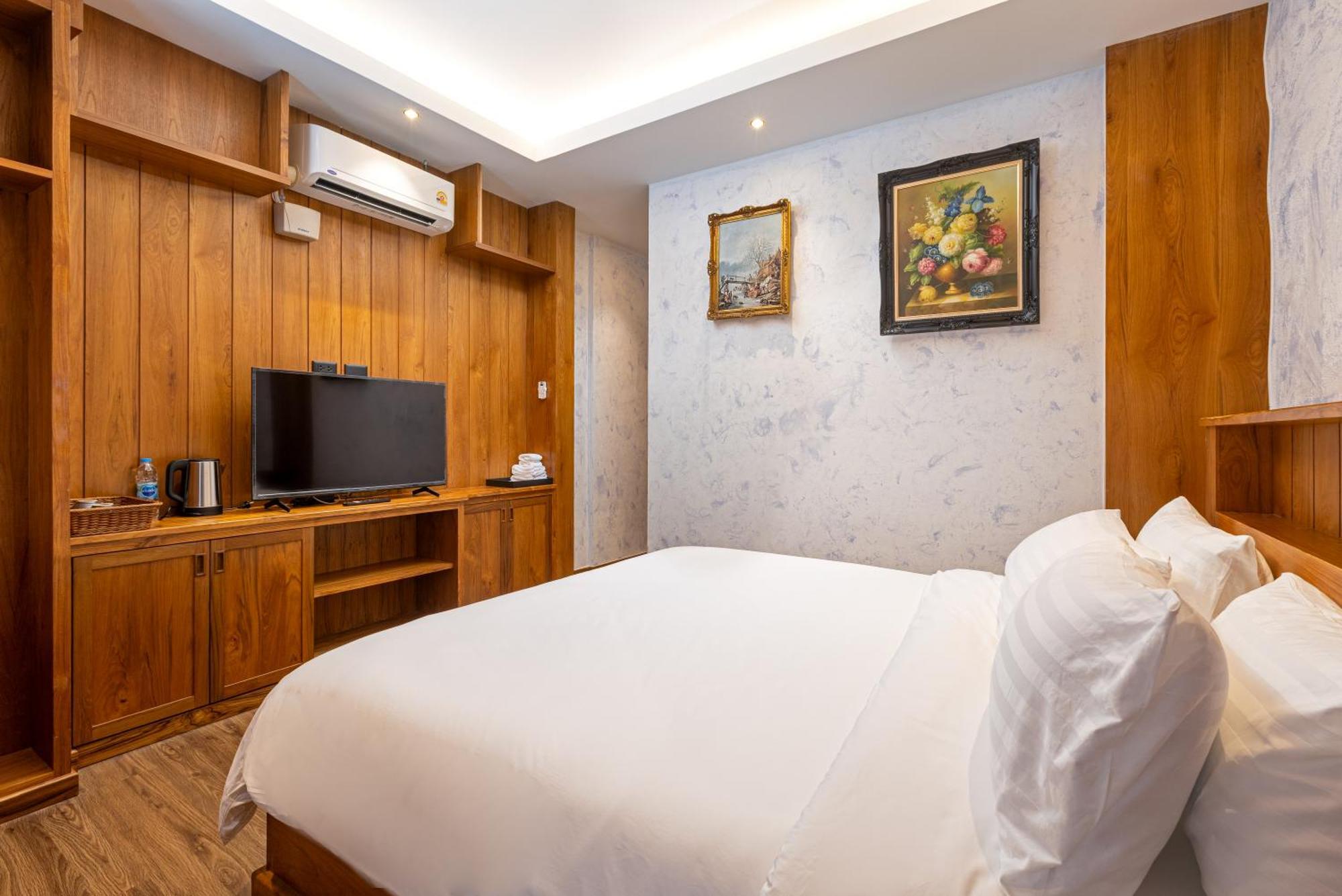Hotel Twelve 8 Boutique House Phuket