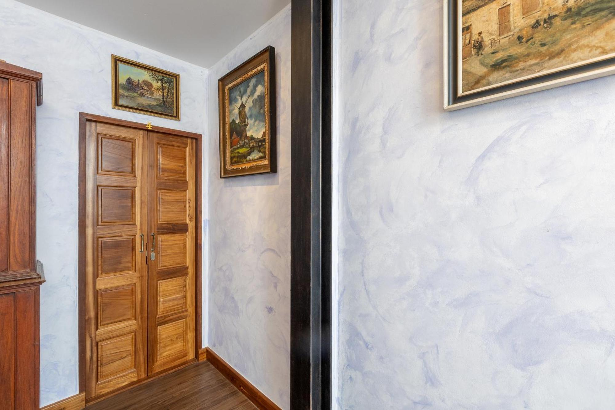 Twelve 8 Boutique House Hotel