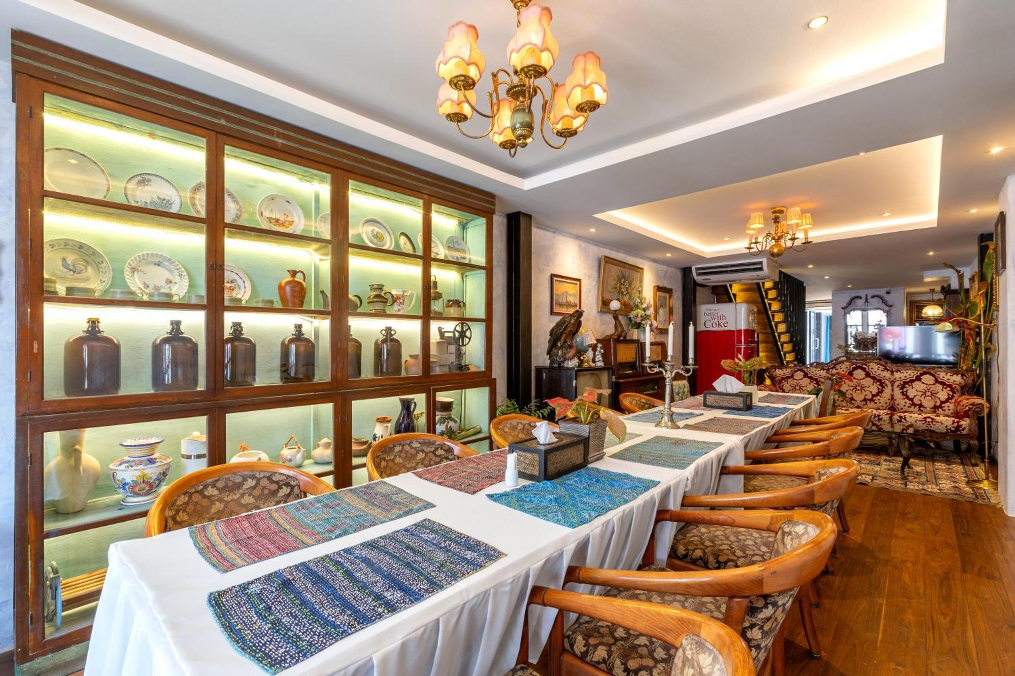 Twelve 8 Boutique House Hotel