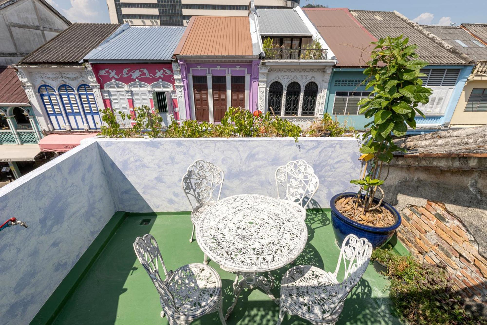 Twelve 8 Boutique House Hotel 3*